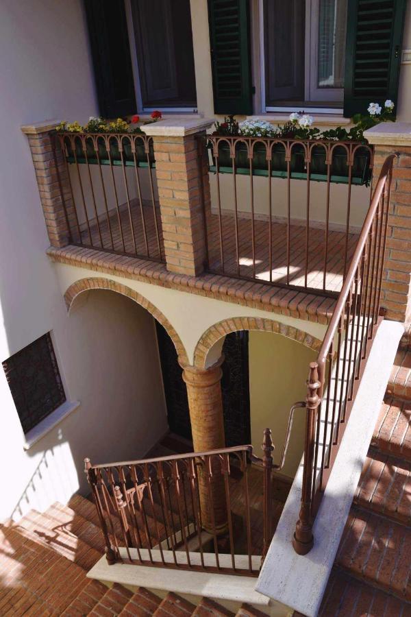 Beb Cornelia Bed & Breakfast Atri Dış mekan fotoğraf